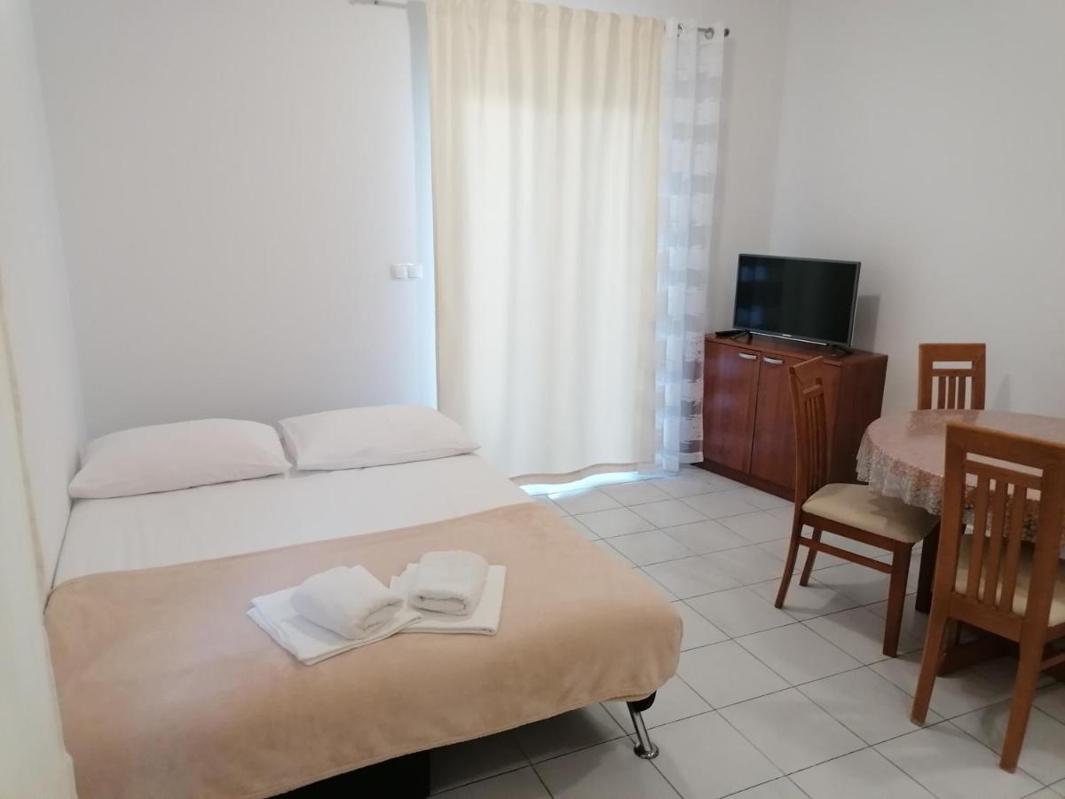 Apartments Dinko Дуче Экстерьер фото