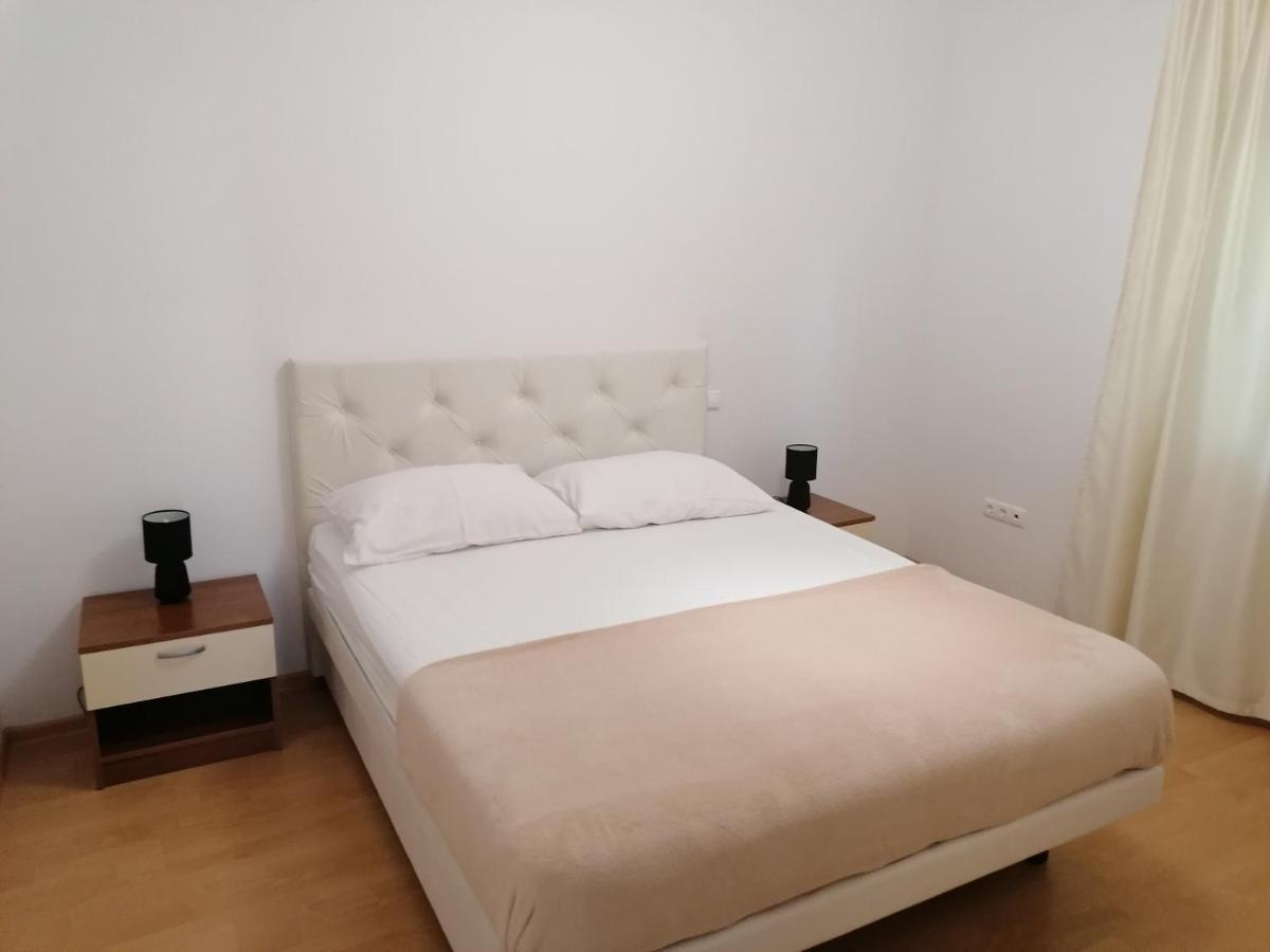 Apartments Dinko Дуче Экстерьер фото