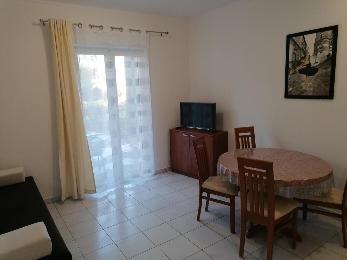 Apartments Dinko Дуче Экстерьер фото