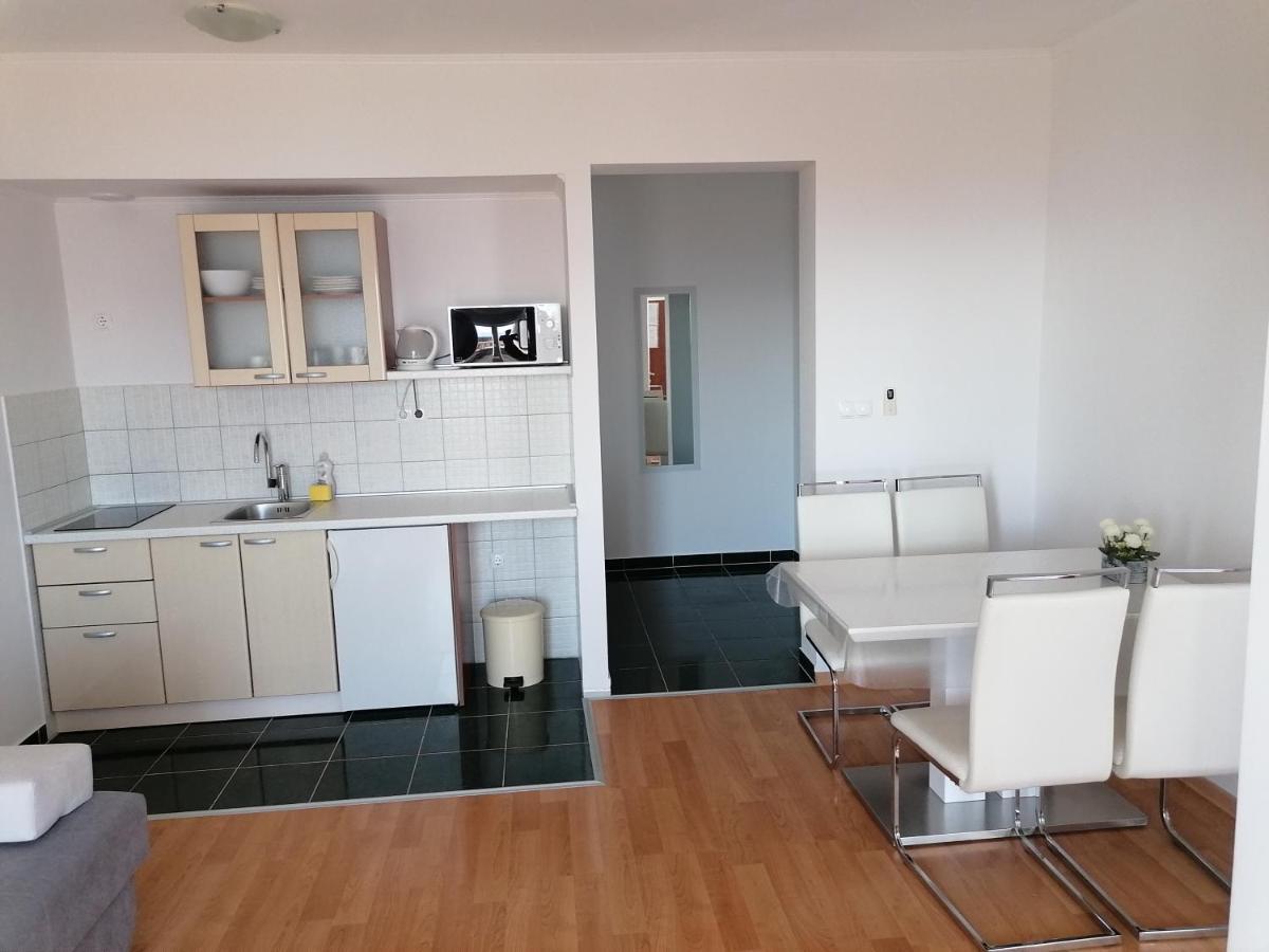 Apartments Dinko Дуче Экстерьер фото