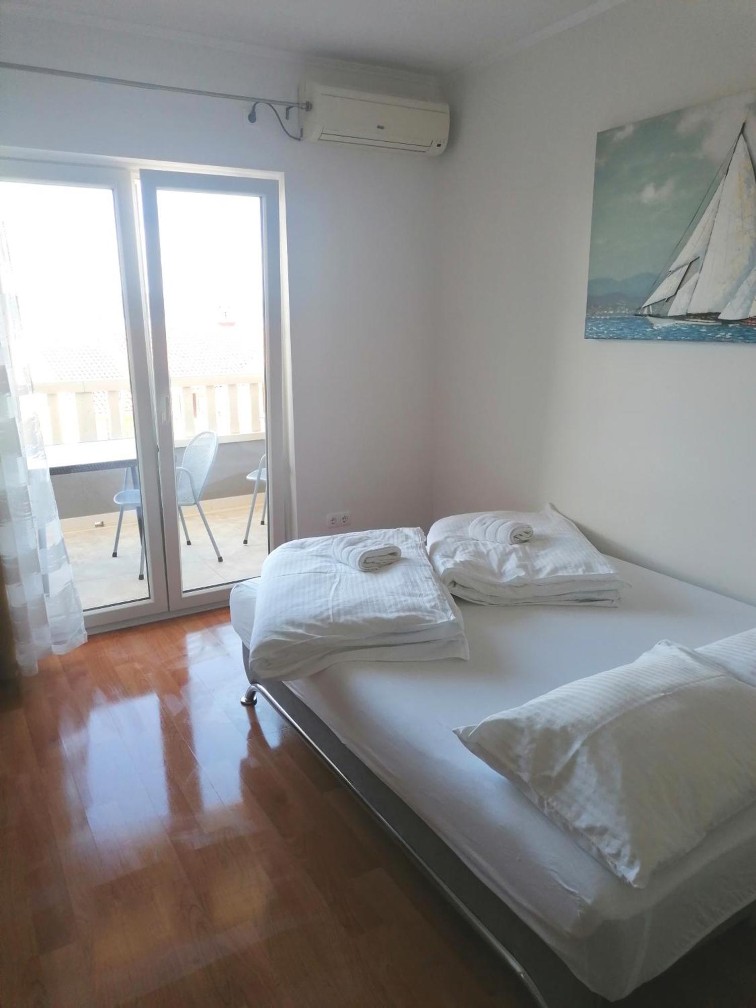 Apartments Dinko Дуче Экстерьер фото